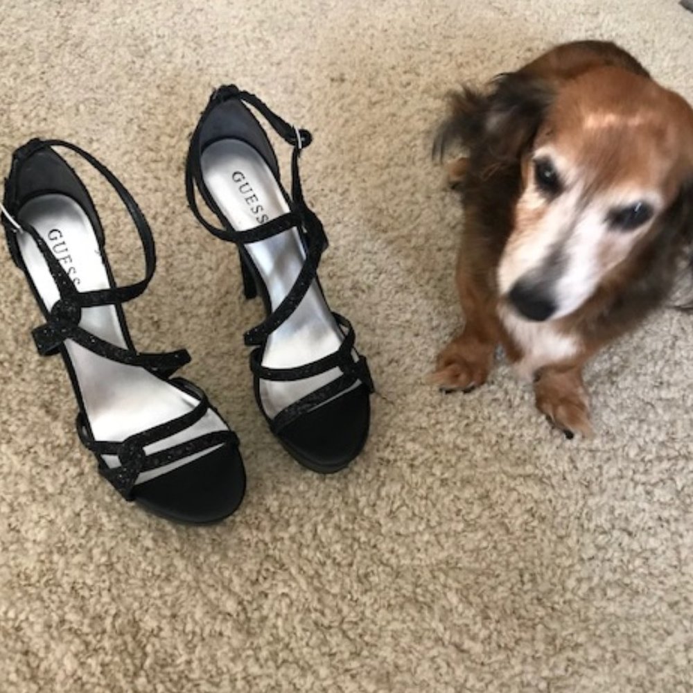Guess Elegant High heel sparkly Size 9 1/2 M.